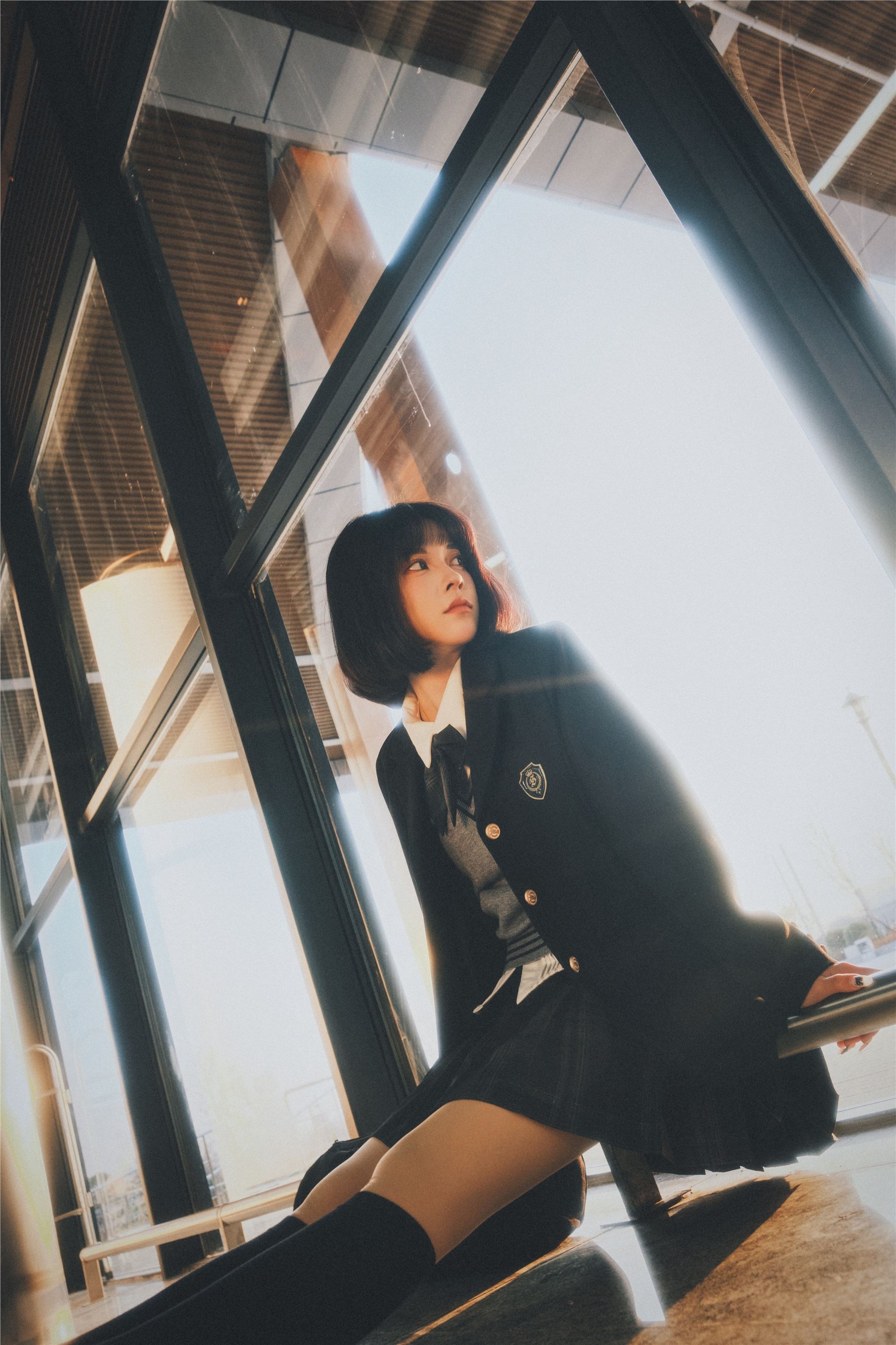 YITUYU 艺图语 2025.03.05 地铁少女 悲伤薯条555